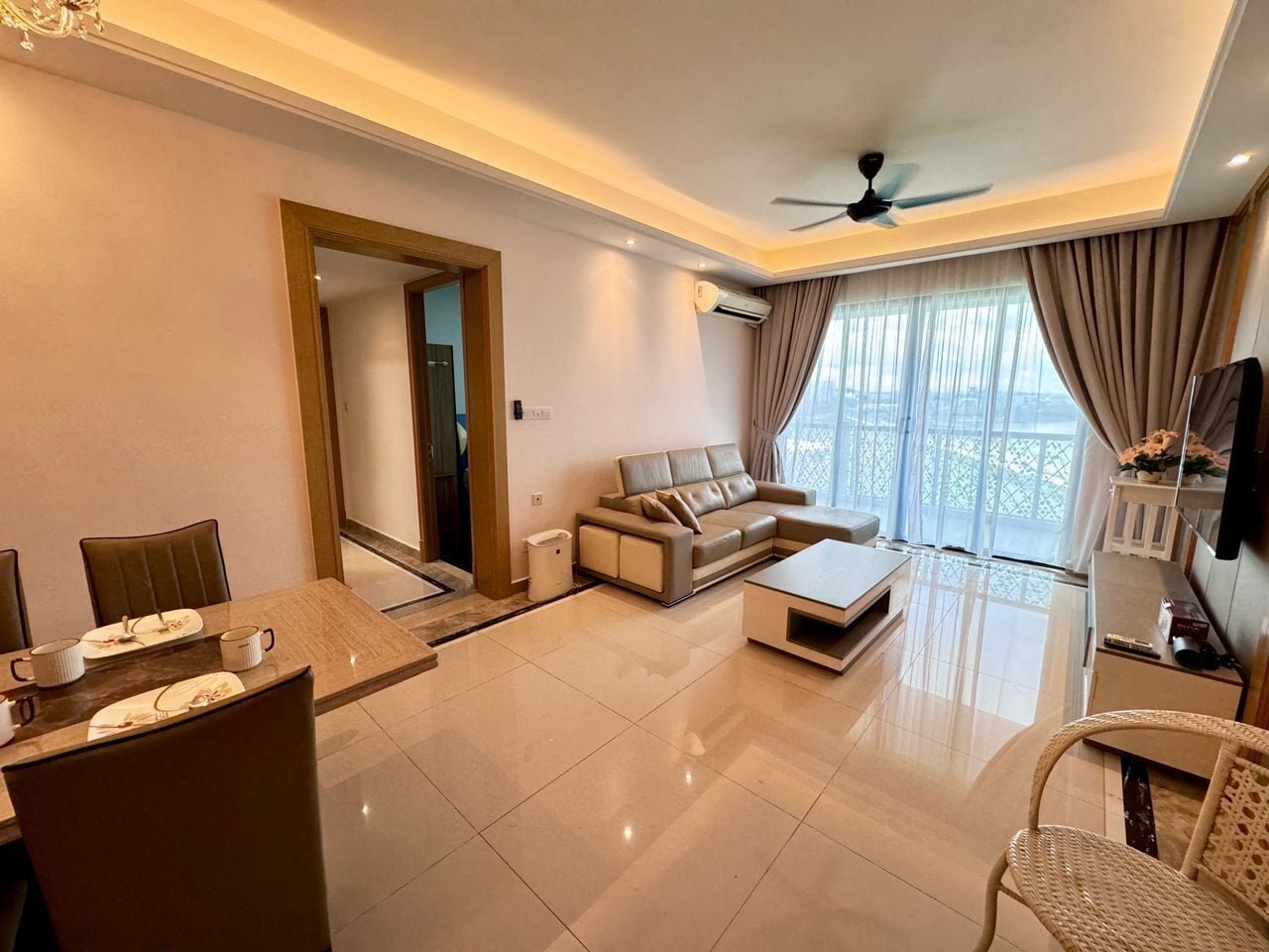 Căn hộ trung tâm thành phố, 3 phòng ngủ, quang cảnh biển, đối diện biển | Bàn ủi/dụng cụ ủi quần áo 