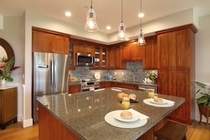 Private kitchen - Brand new Pilimai 6C Condo -Golf course views air conditioning (Koloa)