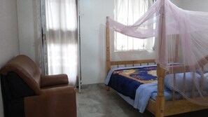 Executive Double Room | Soundproofing, free WiFi, bed sheets - Highway Motel (Nebbi)