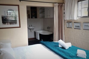 Phòng 4 (The Cottage) | Phòng cách âm, truy cập Internet không dây miễn phí, bộ trải giường 