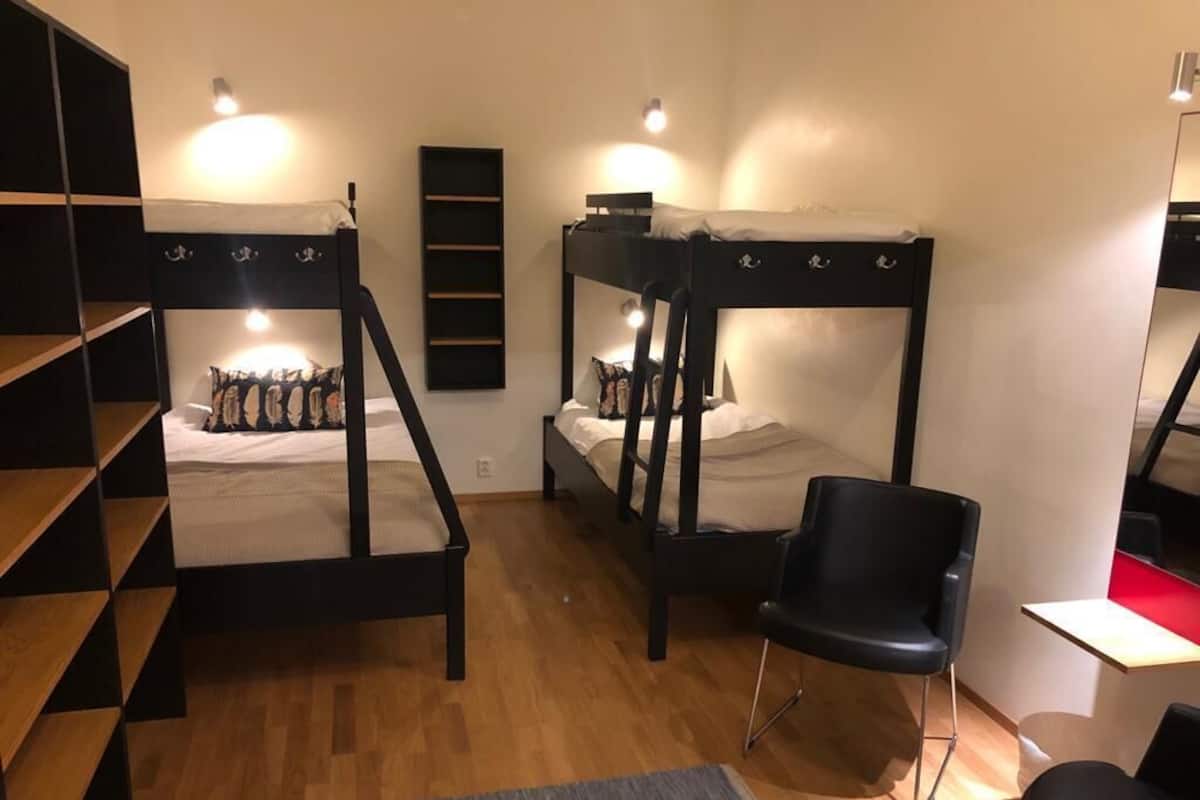 Kamar Quadruple Standar, kamar mandi umum | Wi-Fi gratis dan seprai linen