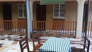 Porch - Hotel Diplomat (Koboko)