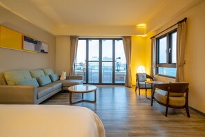 Luxury Double Room, Ocean View | Premium bedding, down comforters, pillowtop beds, desk - Relaxury Beach House (Hengchun)
