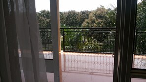 Terrace/patio - Rosevilla Hotel (Arua)