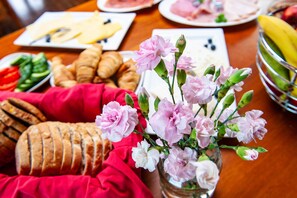 Desayuno estilo bufé