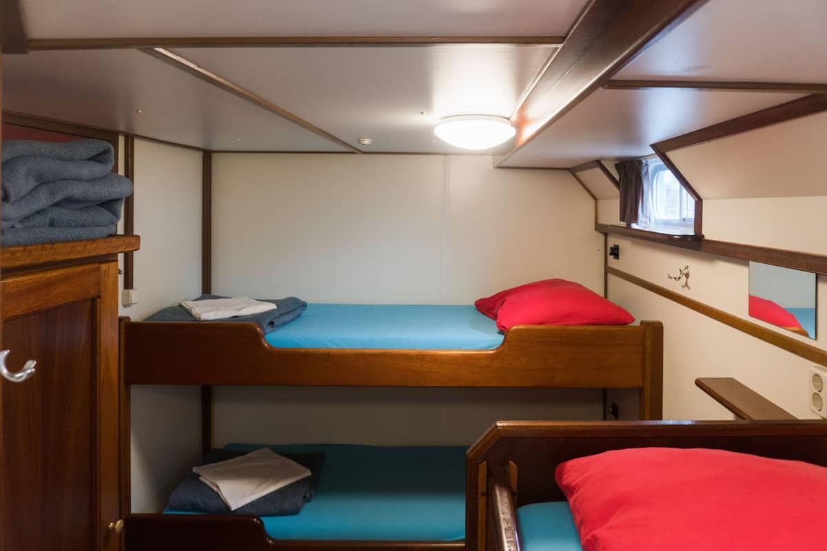 Basic Quadruple Room | Free WiFi, bed sheets