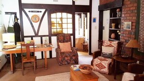 Unclassified image, 4 of 17, button - Old Umtali Guest House (Sandton)