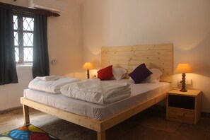 Soundproofing, iron/ironing board, free WiFi, bed sheets