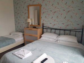 Free WiFi, bed sheets - St Davids Hotel Bed & Breakfast (Llandudno)