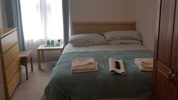 Standard Double Room | Free WiFi, bed sheets