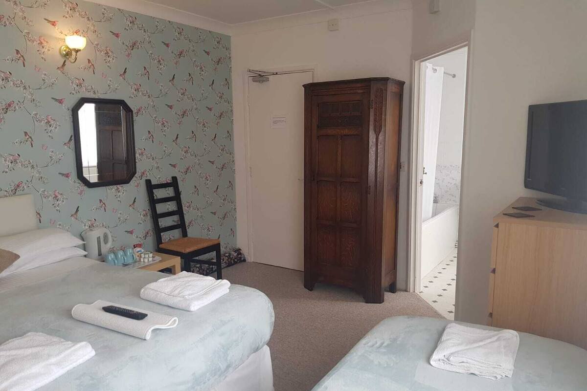 Family Room | Free WiFi, bed sheets