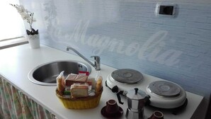 Free self-serve breakfast - Bed & Breakfast La Magnolia (Bassano in Teverina)