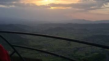 In-room safe, free WiFi, bed sheets