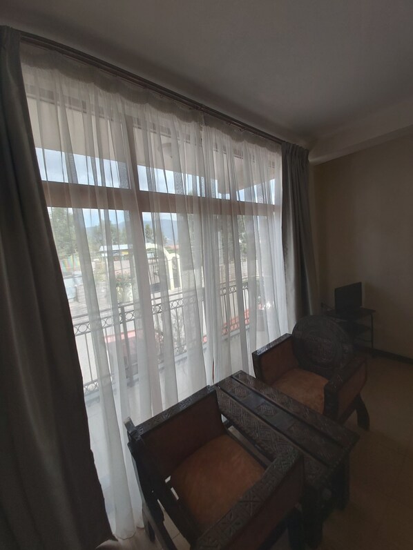 Coffres-forts dans les chambres, Wi-Fi gratuit, draps fournis