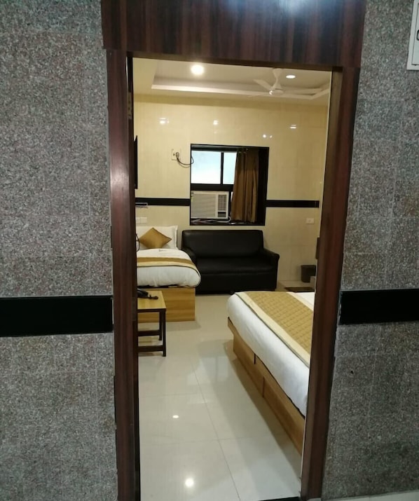 Free WiFi - Hotel Swapna International (Mumbai)