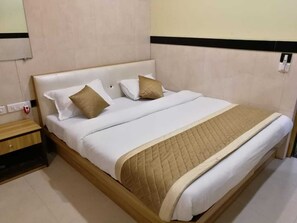 Free WiFi - Hotel Swapna International (Mumbai)