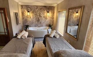 Salas para tratamentos a dois, sauna seca, sauna a vapor