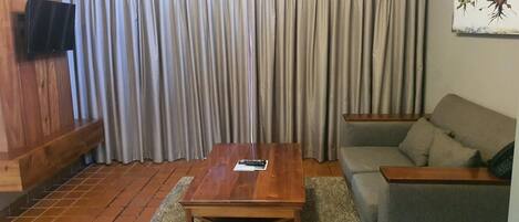 In-room safe, iron/ironing board, free WiFi, bed sheets