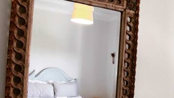 2 quartos, ferros/tábuas de passar roupa, Wi-Fi, roupa de cama