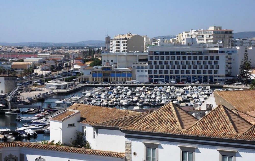 Adelaide Hotel by null