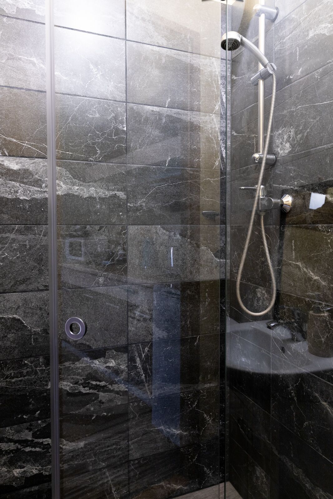 Studio (Apartment) | Shower kamar mandi