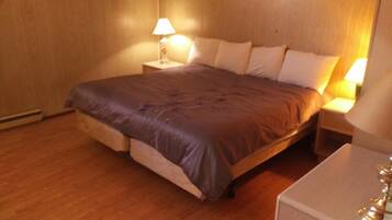 WiFi (無料)、ベッドシーツ