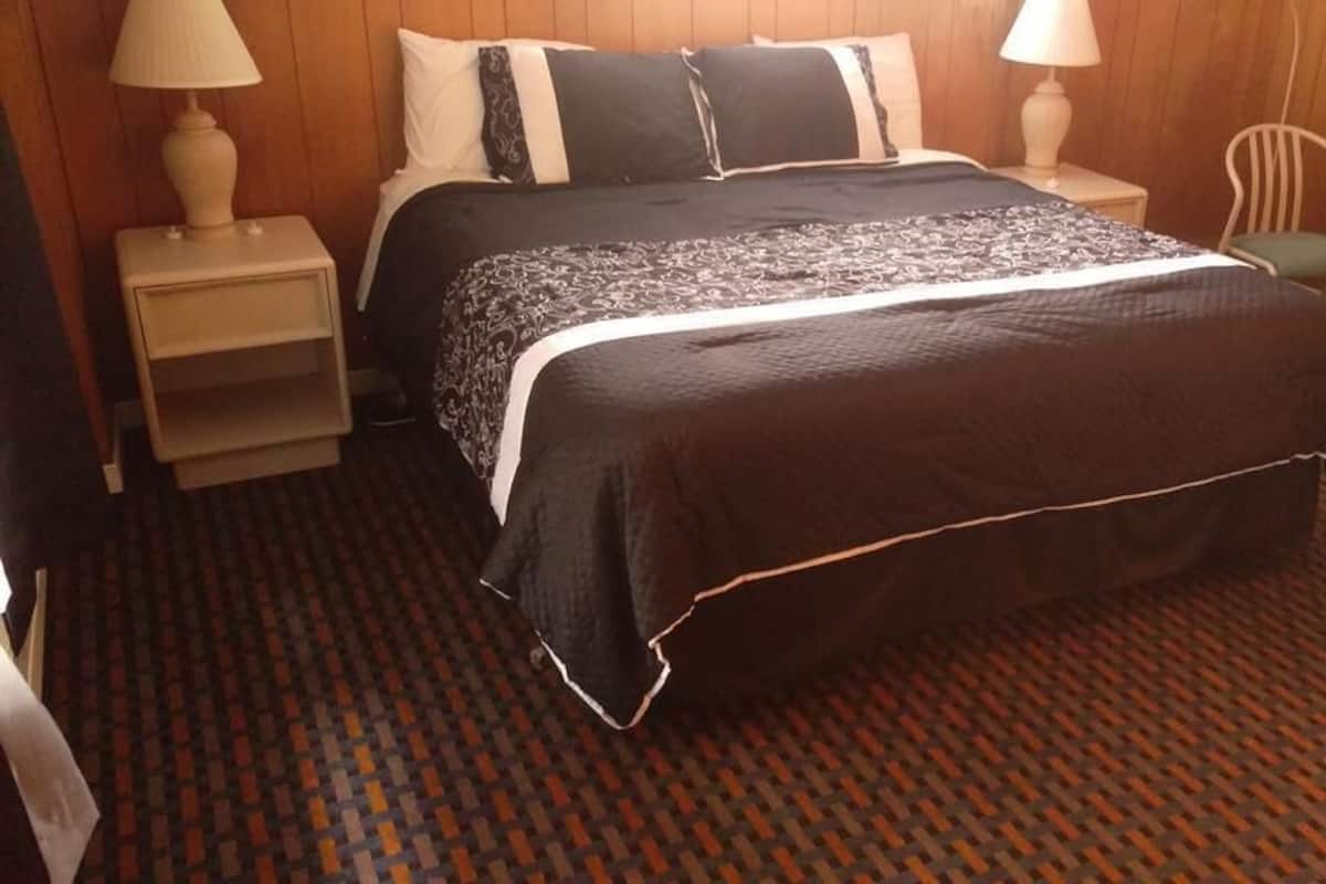 1 bedroom, free WiFi, bed sheets