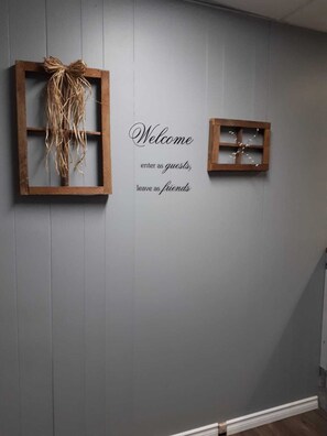 Reception - Bay Lake Inn (Frontiersman Motel) (Latchford)