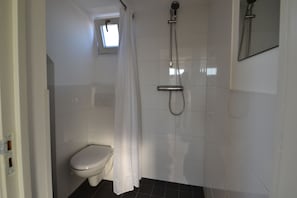 Toallas y papel de baño