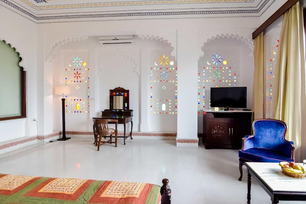 Hotel Raj Kuber