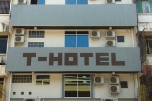 Unclassified image, 4 of 6, button - T Hotel (Tawau)