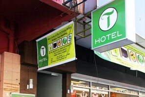 Unclassified image, 5 of 6, button - T Hotel (Tawau)