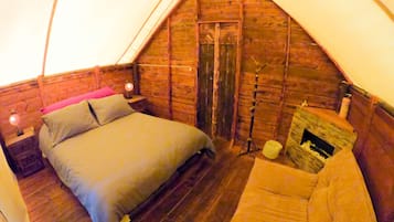 Tente Confort, 1 lit double, salle de bains privée | Literie de qualité supérieure, couette en duvet d'oie, draps fournis