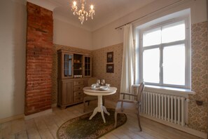 Interior - Old Town Library Deluxe Tartu Home Apt. (Tartu)