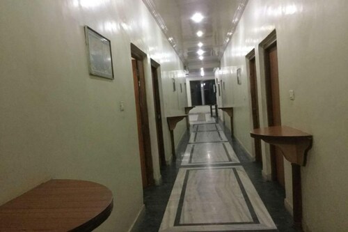 Hotel Mohan Raj Vilas