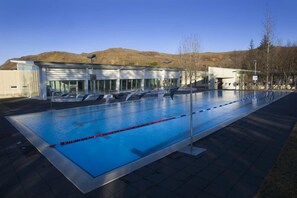 Innenpool, Außenpool