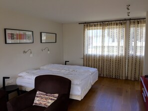 Studio | Strykejern/-brett, wi-fi (inkludert) og sengetøy