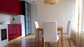 Studio | In-room dining