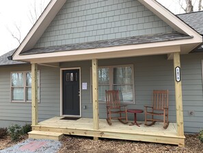 Exterior - LoneBear Cottage1 Historic Dahlonega & Wineries! (Dahlonega)