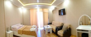 Desk, soundproofing, iron/ironing board, free WiFi - Hotel BellMar (Kobuleti)
