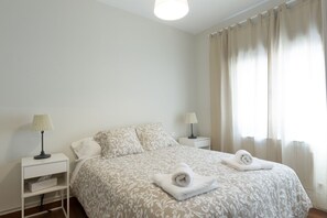 Apartment, 3 Bedrooms (Cardenal Mella 2) | Free WiFi, bed sheets - Pensión Oasis (Zamora)