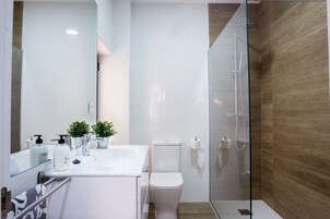 Free toiletries, towels