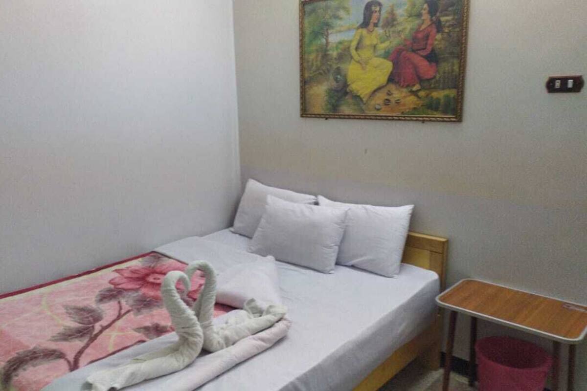 Minibar, desk, laptop workspace, WiFi (free)