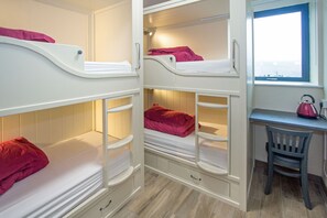 Quadruple Room, Mountain View