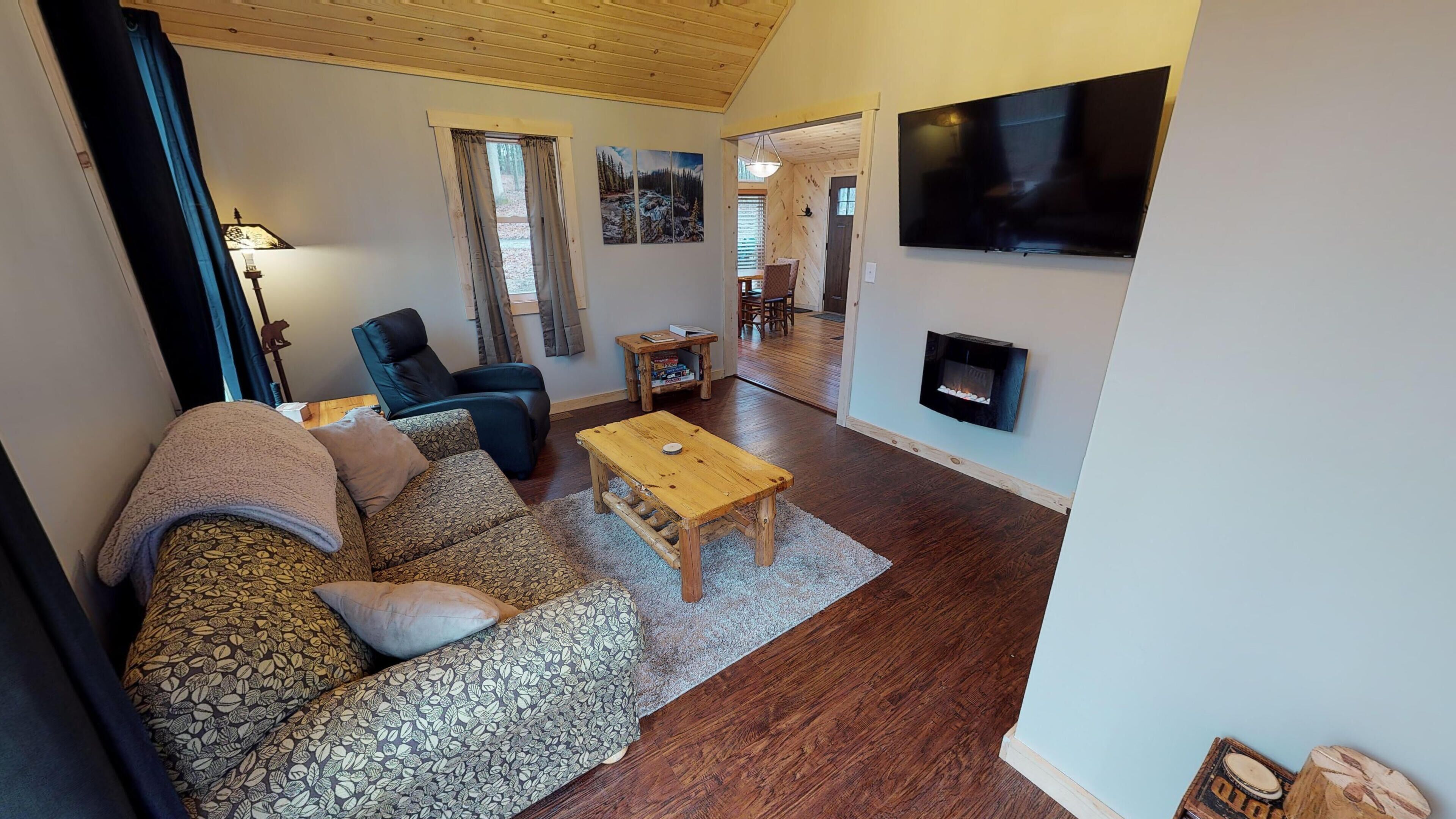 Hidden Ridge Cabin at Big Pine Retreat