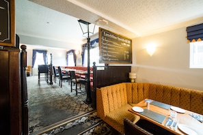 Breakfast area - Whistle & Flute (Barnetby)