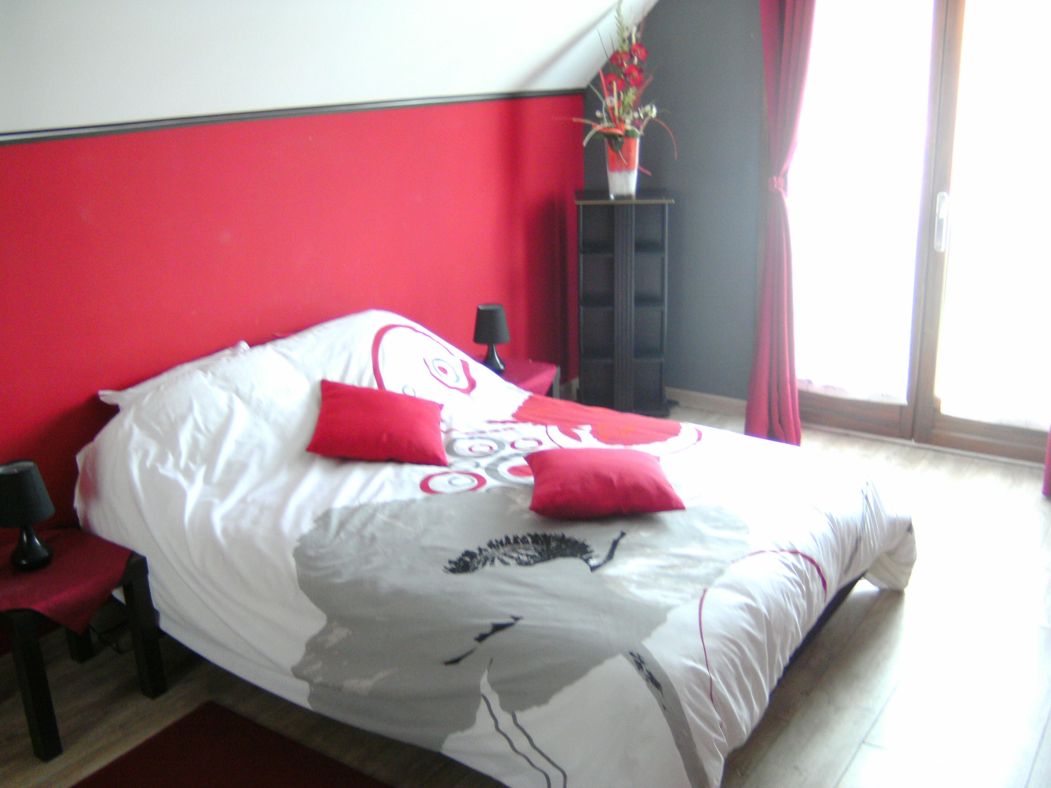 Kamar Double | Tirai kedap cahaya, tempat tidur bayi gratis, dan Wi-Fi gratis