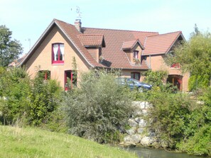 Fachada de la propiedad