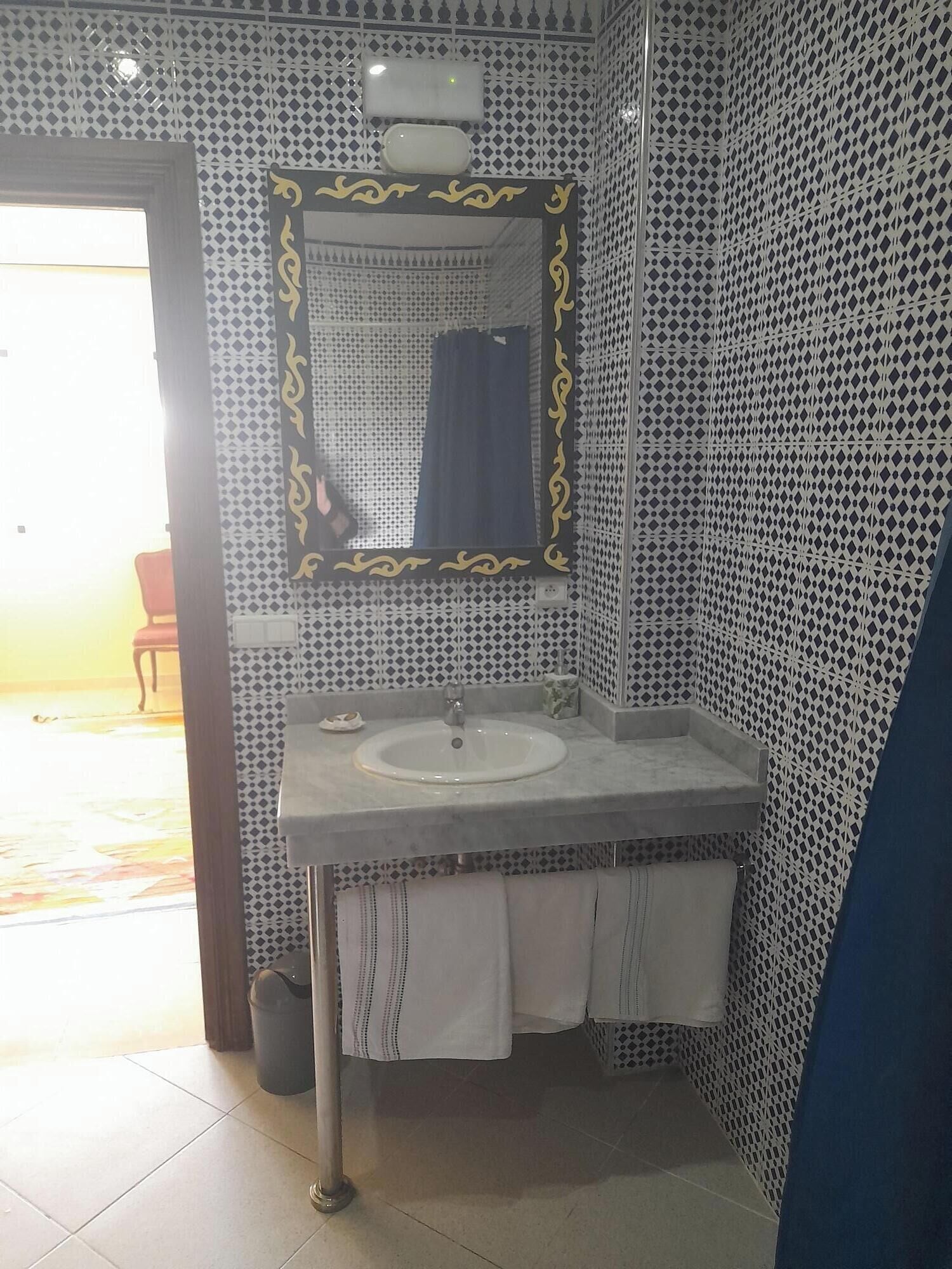 Photo - Riad Tanjil