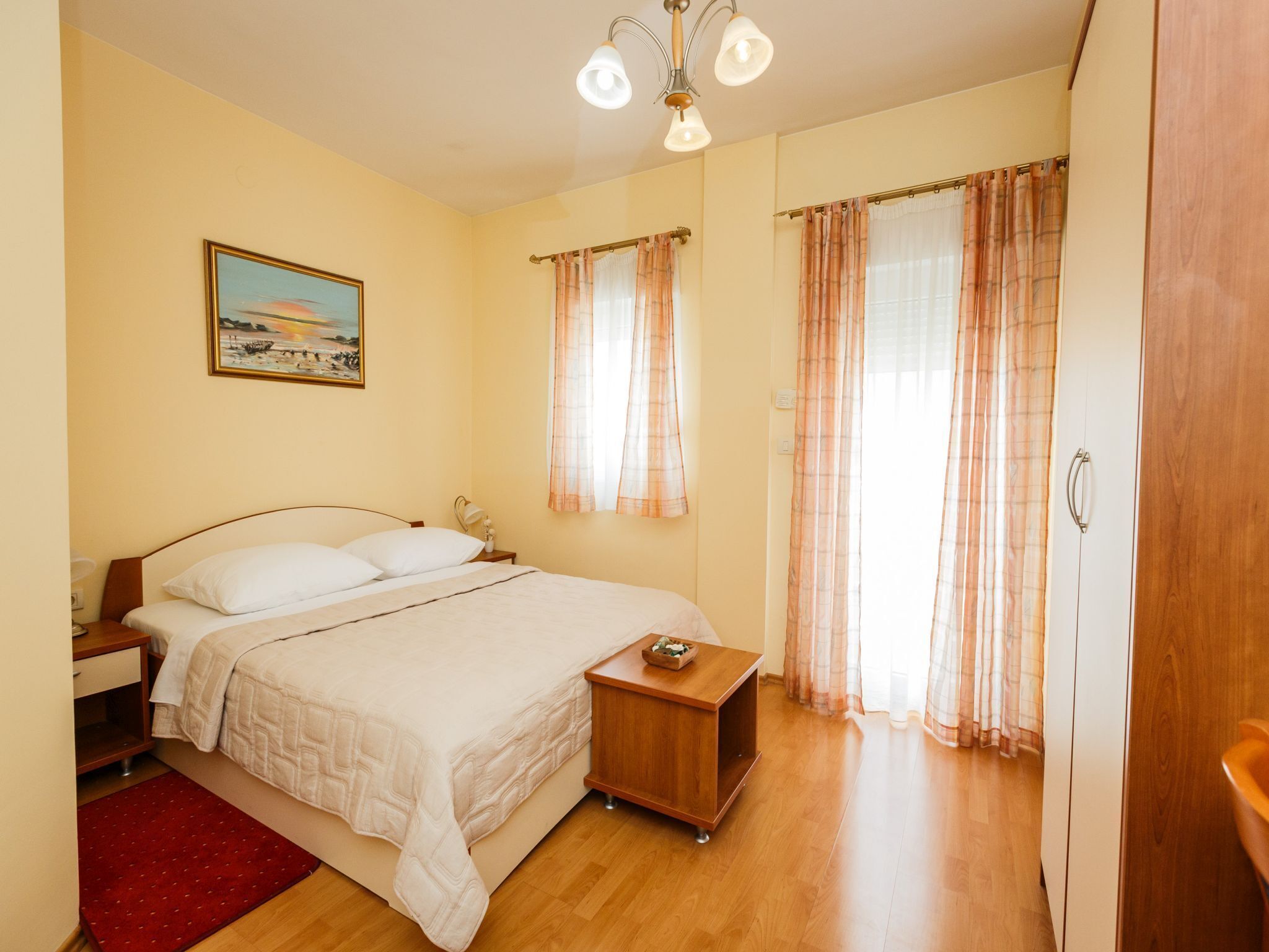 basic double or twin room | 1 bedroom, desk, free cots/infant beds, free wifi